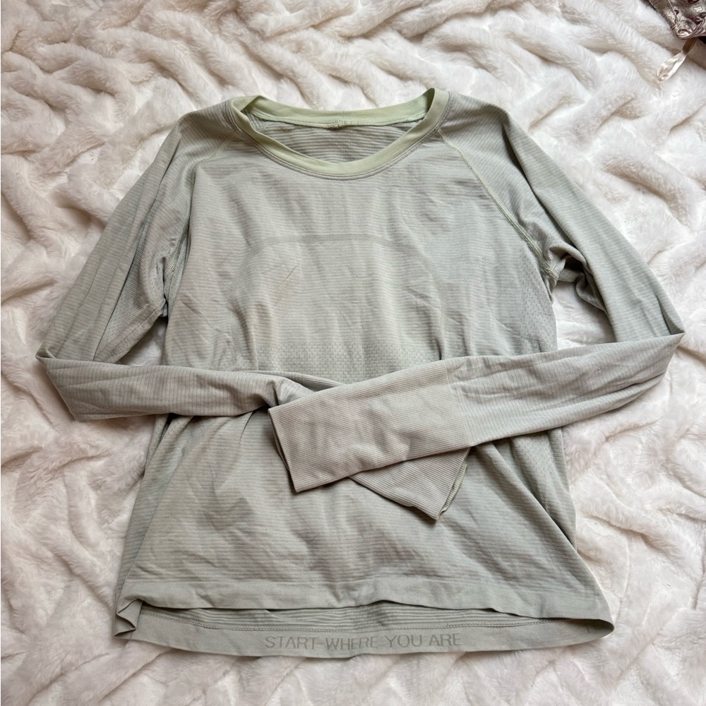 Lululemon Athletica Light Green Long Sleeve Top